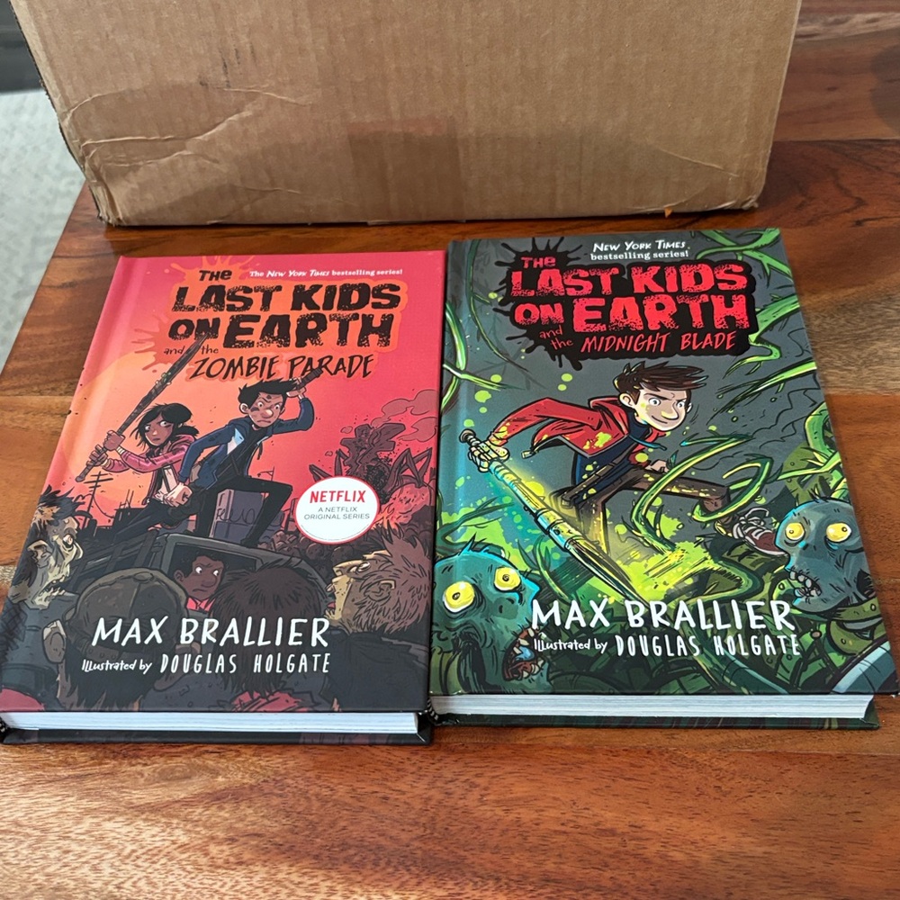 2 Book The Last Kids on Earth Book Set